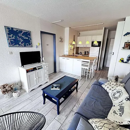 T2 Avec Piscine Et Parking, Animaux Admis - Fr-1-702-75 *