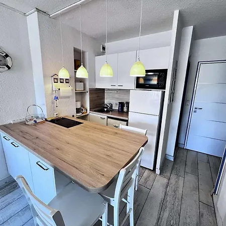 T2 Avec Piscine Et Parking, Animaux Admis - Fr-1-702-75 アパート